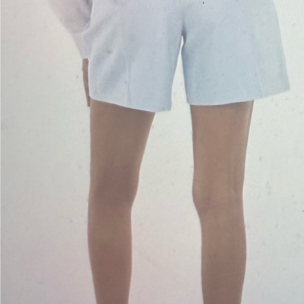 Burberry, new with tags pale Blue Women's tailored Shorts size 6 - Picture 3 of 10